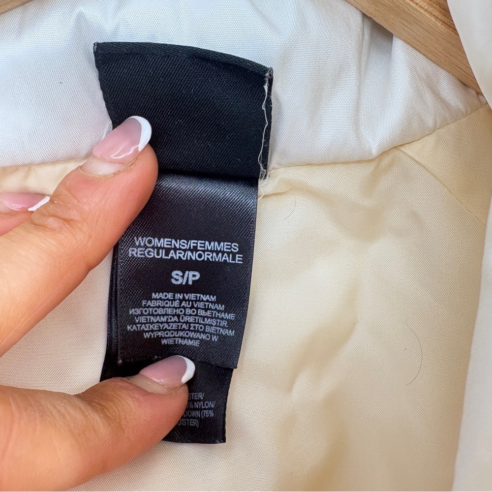 The North Face Tamburello Vest Womens Small Cream White Quilted Puffer Layering‎ - Picture 12 of 12